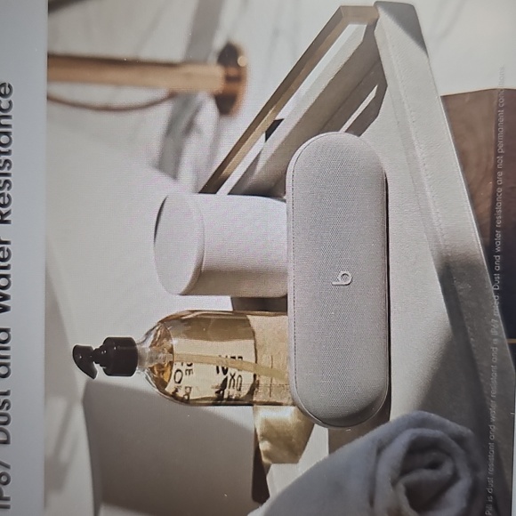 NIB Beats Pill x Kim Kardashian Wireless Bluetooth Speaker Portable Charger USBC - Picture 5 of 10